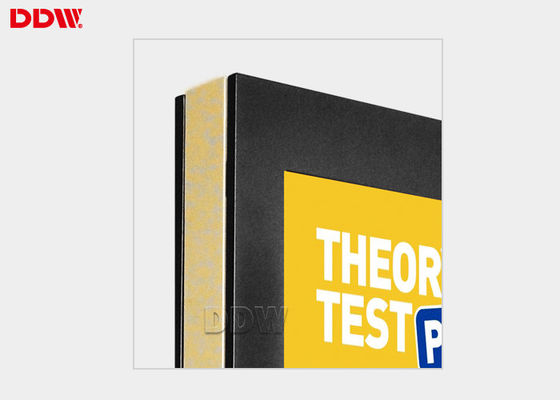 65 इंच बड़ी स्क्रीन एलसीडी डिजिटल सिग्नेज टोटेम, इलेक्ट्रॉनिक सिग्नेज डिस्प्ले