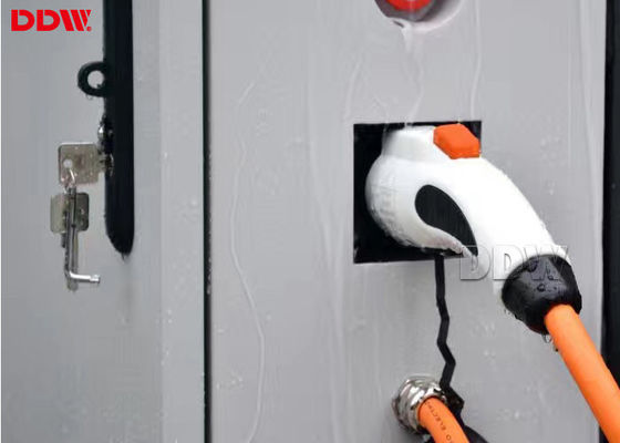 60 सूर्य के प्रकाश से पठनीय मॉनिटर आउटडोर डिजिटल साइनेज कियोस्क 3600w उच्च चमक