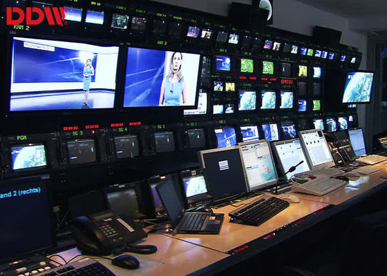 2 एक्स एचडीएमआई इनपुट, डीवीआई इनपुट, वीजीए इनपुट के साथ बड़े इनडोर सीसीटीवी वीडियो वॉल