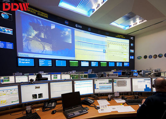 अल्ट्रा नैरो बेज़ेल 55 इंच वीडियो वॉल / सिक्योरिटी सीसीटीवी मॉनिटर वॉल माउंटेड